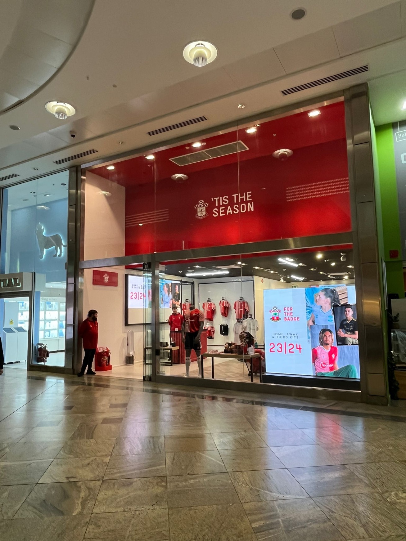 Westquay: Southampton FC open new store until end of festive period