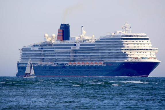 Queen Anne among cruise ships in Southampton this weekend | Daily Echo