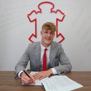 Max Fry has signed a pro deal with Saints