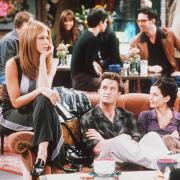 Jennifer Aniston, Matthew Perry, and Courteney Cox in Year 4 of Friends