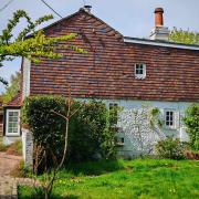 Pictures Of Hiawatha, In Swanmore, A Hampshire Flint Cottage   Planning Permmision Is Sought To Knock It Down And Replace It With Two Modern Houses Image 1