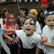 ringcarn10 - Pic by Richard Crease - Ringwood Carnival - shiver me timbers ! youngsters from Ringwood and Fordingbridge Judo club as pirates