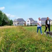 Redrow highlights scenic trails near Hampshire developments during walking month