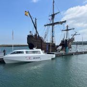 Artemis prototype next to Nao Santa Maria galleon