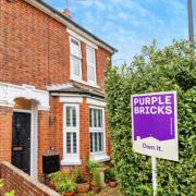 Two-bedroom end of terrace home located in Leighton Avenue, Southampton, near the city centre.