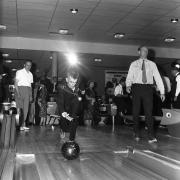 The opening of ten pin bowling at Top Rank - the Mayor Edward Kitchener Lyons. August 23, 1962. THE SOUTHERN DAILY ECHO ARCHIVES. HAMPSHIRE HERITAGE SUPPLEMENT. Ref: 9846c