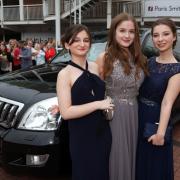 PHOTOS: Elegant evening wear and cool cars at Hamble prom