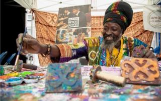 Ghanaian-born artist brings African heritage to life in Hampshire schools
