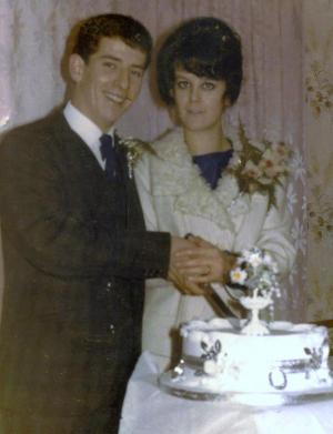 EDDIE & MAUREEN CARR